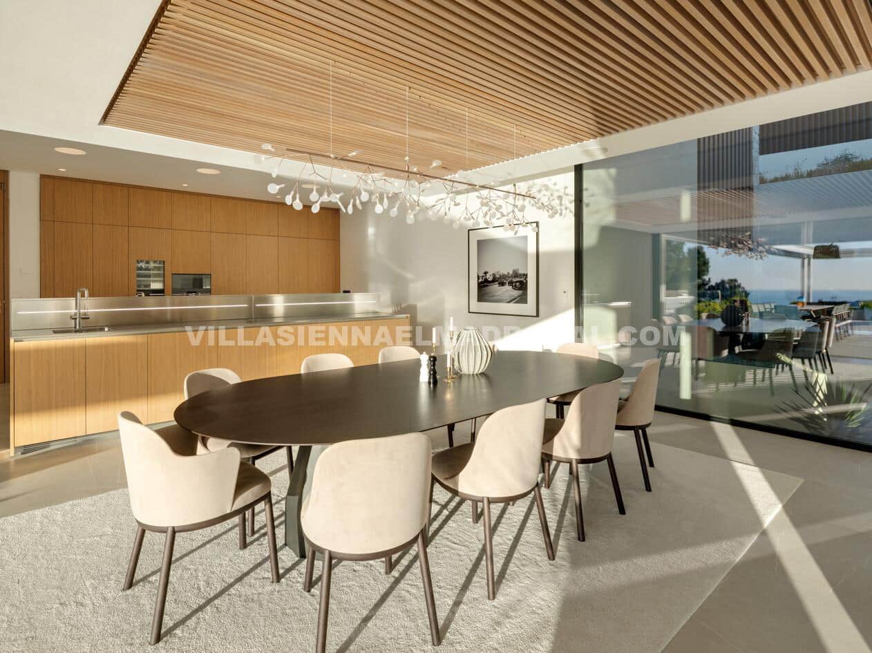 8 Zimmer Villa zu verkaufen in El Madronal mit Garage - 11.500.000 € (Ref: 9669375)