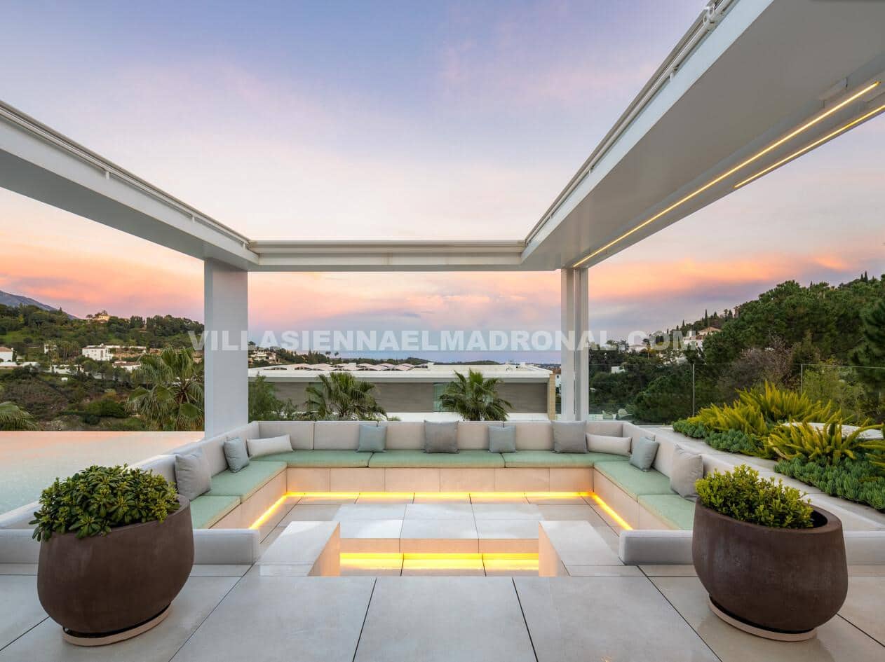 8 Zimmer Villa zu verkaufen in El Madronal mit Garage - 11.500.000 € (Ref: 9669375)