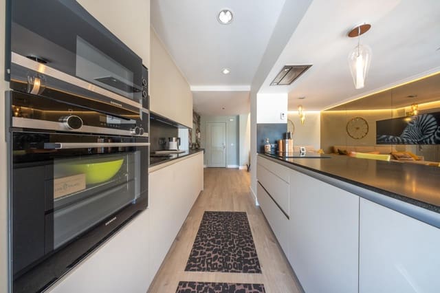 2 quarto Apartamento para venda em Nueva Andalucía Centro, Marbella com garagem - 630 000 € (Ref: 9768993)