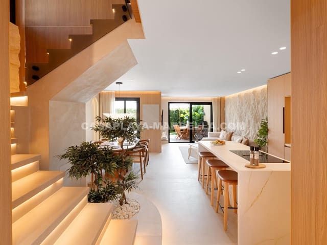 4 chambre Villa/Maison à vendre à Puerto Banus, Marbella avec piscine - 1 450 000 € (Ref: 9770901)