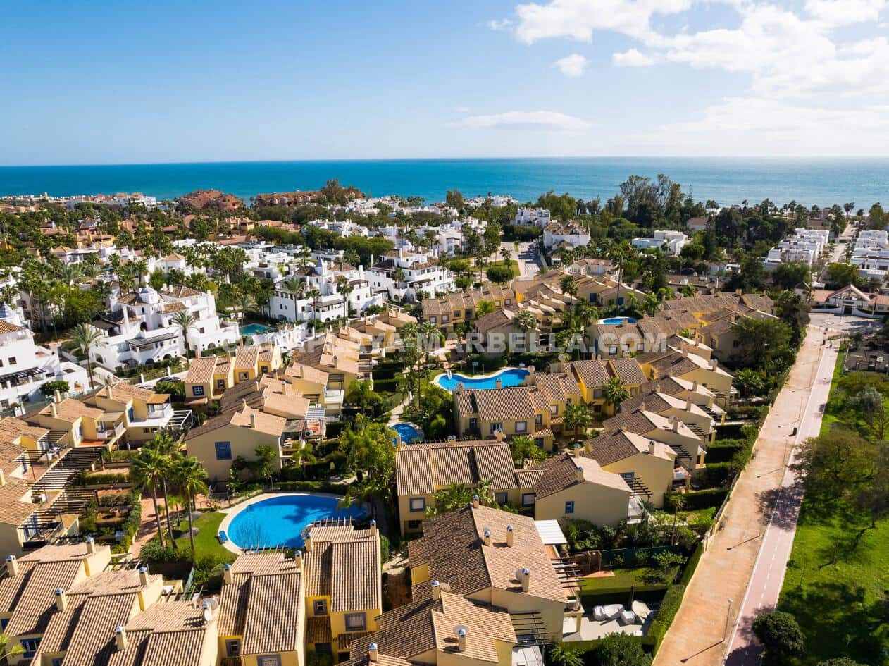 4 chambre Villa/Maison à vendre à Marbella avec piscine - 1 450 000 € (Ref: 9770901)