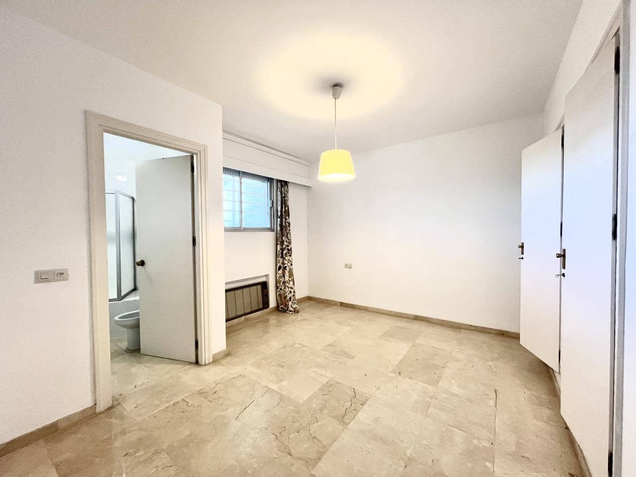 3 bedroom Flat for sale in Marbella with garage - € 633,000 (Ref: 9880307)