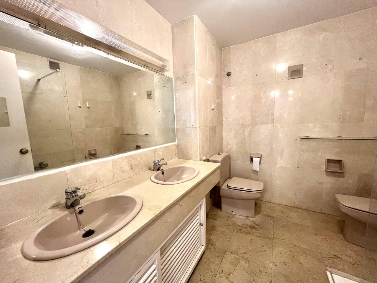 3 bedroom Flat for sale in Marbella with garage - € 633,000 (Ref: 9880307)