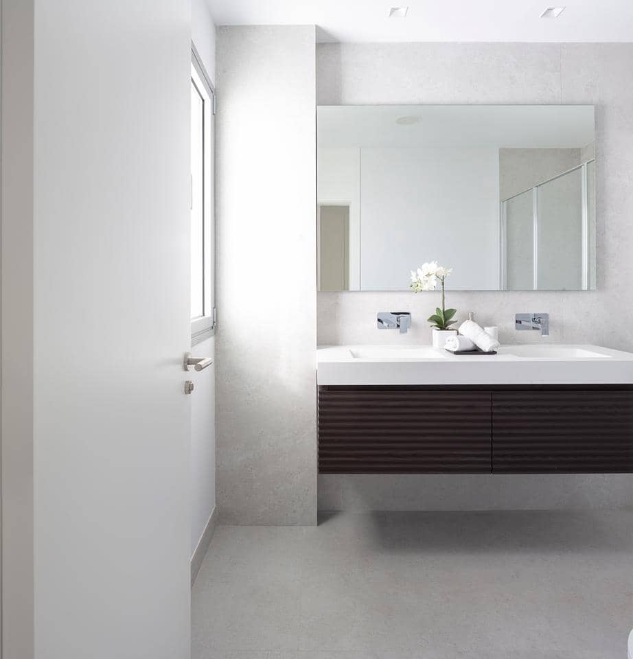3 bedroom Flat for sale in Marbella with garage - € 1,355,000 (Ref: 9938719)