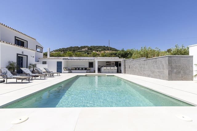 4 soveværelse Villa til salg i Casares Pueblo, Casares med swimmingpool - € 1.999.000 (Ref: 9975976)