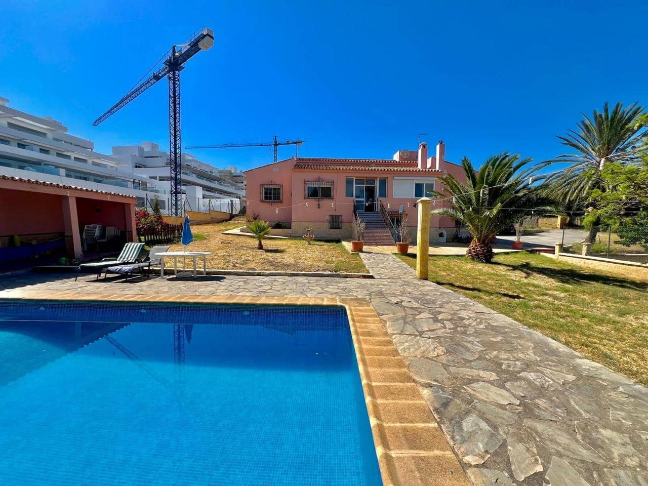 Chalet de 6 habitaciones en Estepona en venta con piscina garaje - 1.490.000 € (Ref: 9975993)