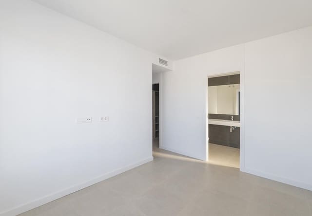4 soverom Villa til salgs i El Paraiso, Estepona med svømmebasseng garasje - € 1 050 000 (Ref: 9975994)
