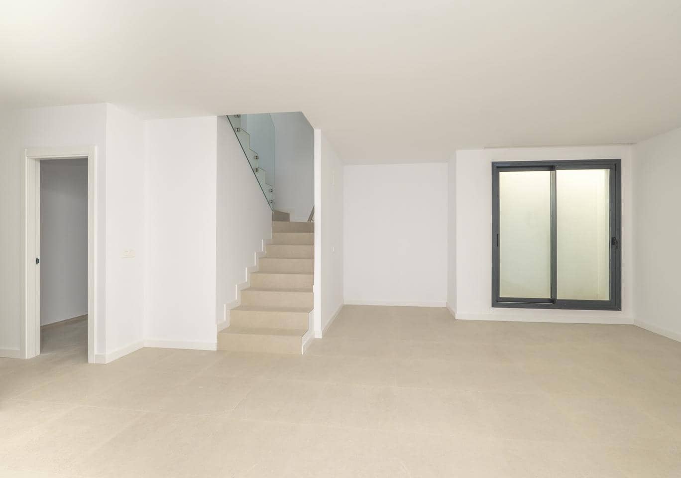 4 soverom Villa til salgs i El Paraiso med svømmebasseng garasje - € 1 050 000 (Ref: 9975994)