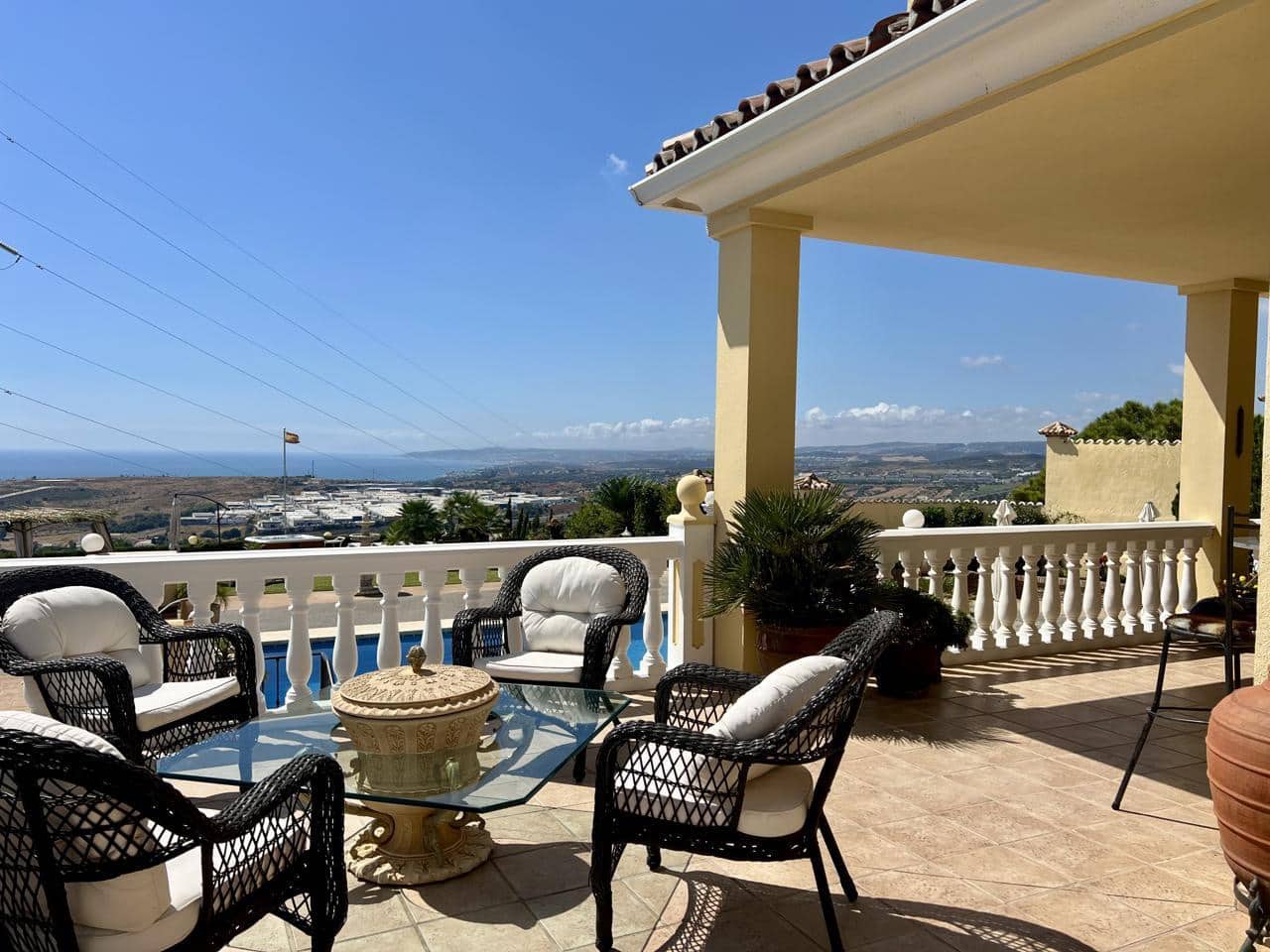6 soverom Villa til salgs i Estepona med svømmebasseng garasje - € 1 190 000 (Ref: 9975996)