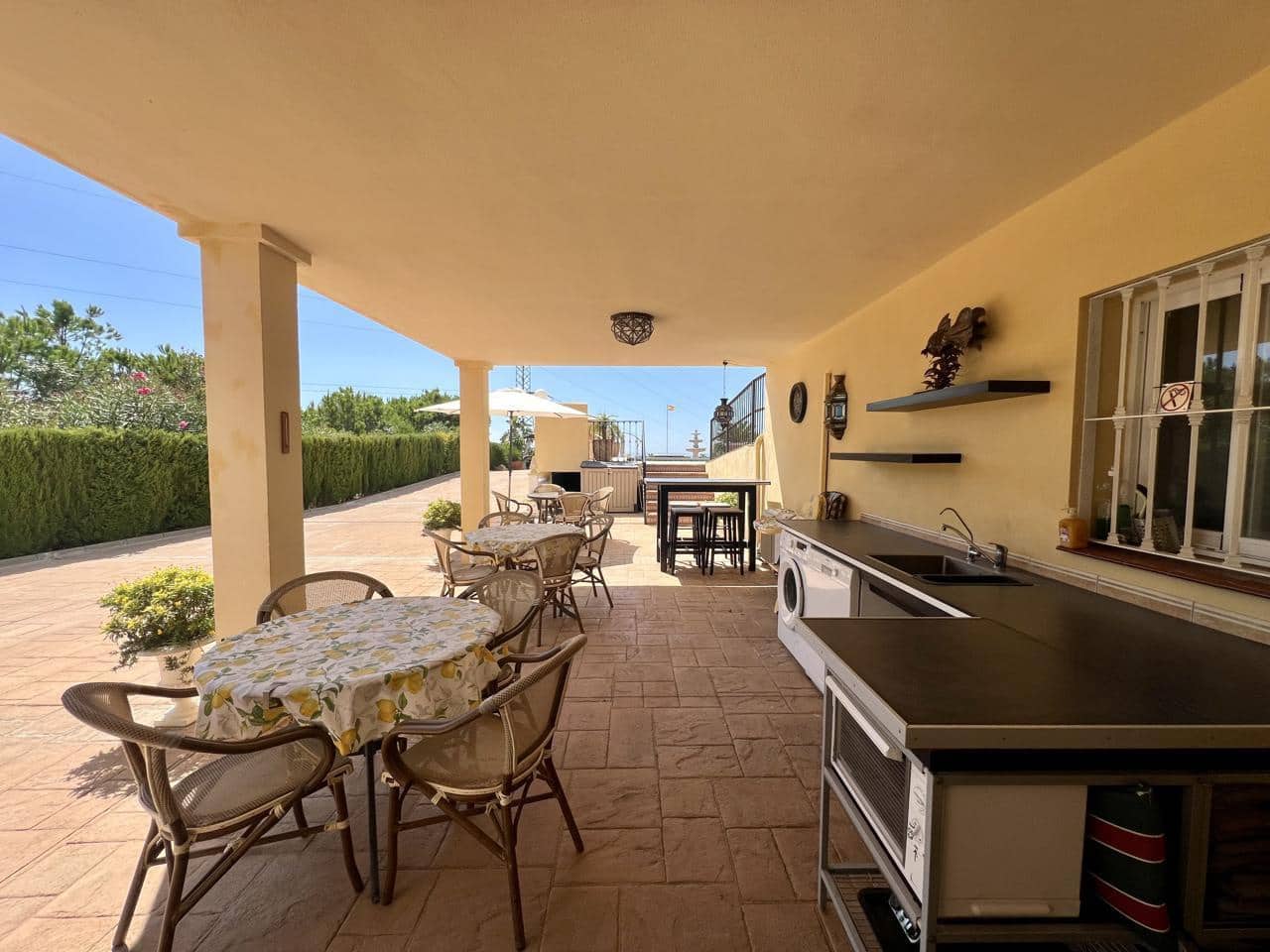 6 soverom Villa til salgs i Estepona med svømmebasseng garasje - € 1 190 000 (Ref: 9975996)