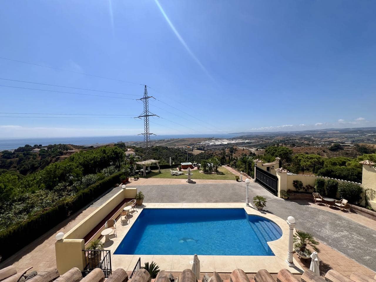 6 soverom Villa til salgs i Estepona med svømmebasseng garasje - € 1 190 000 (Ref: 9975996)