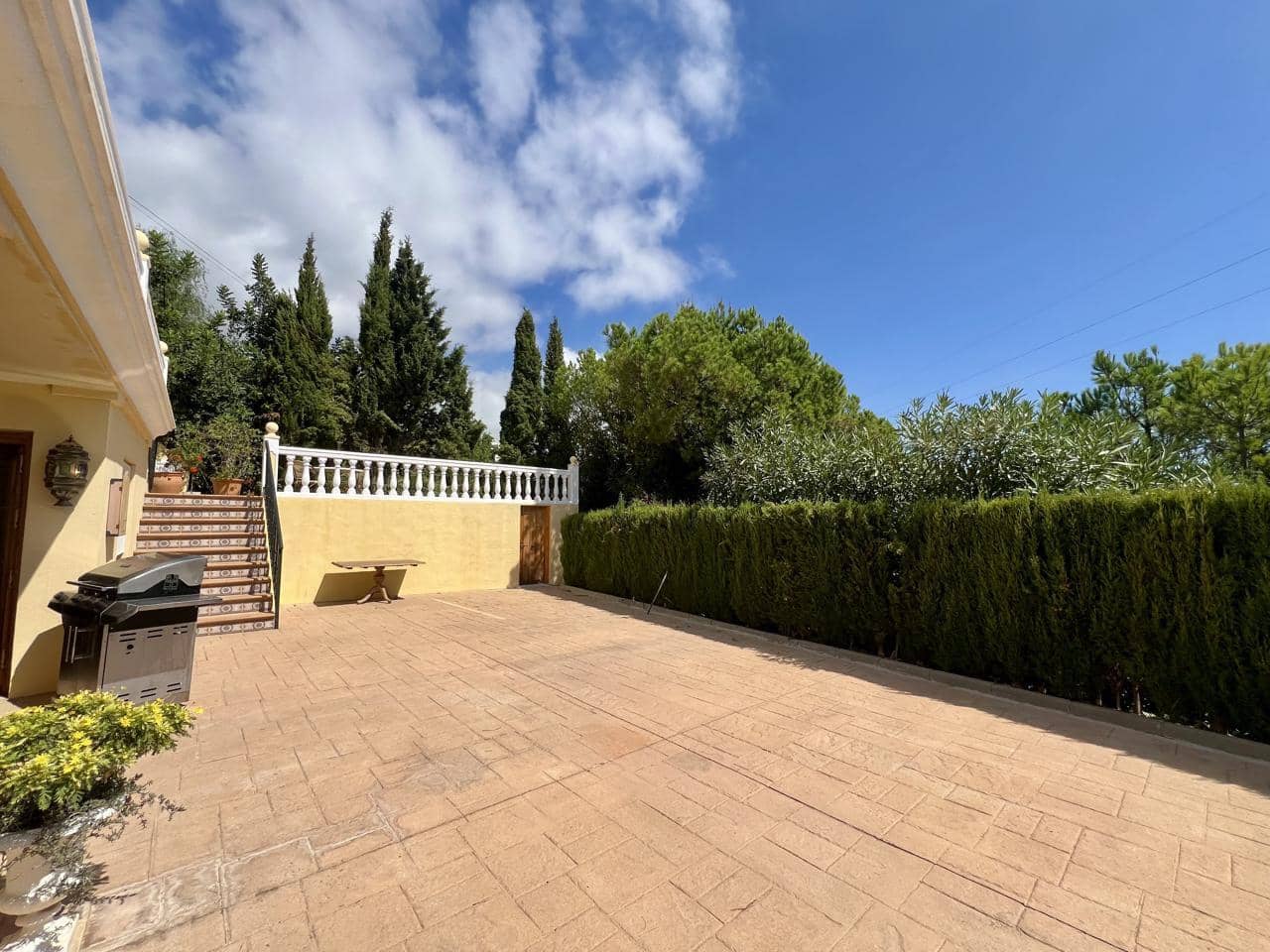 6 soverom Villa til salgs i Estepona med svømmebasseng garasje - € 1 190 000 (Ref: 9975996)