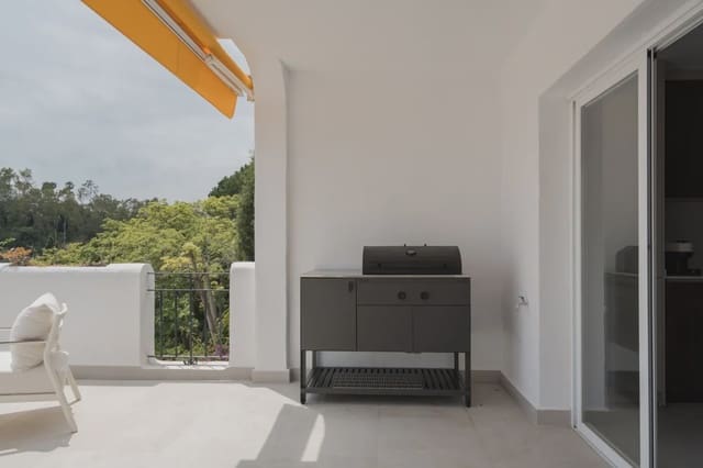 3 soverom Leilighet til salgs i Los Arqueros - Puerto del Almendro, Benahavís med garasje - € 725 000 (Ref: 9981398)