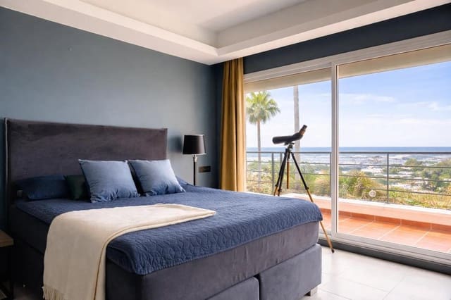 3 soverom Leilighet til salgs i Las Brisas, Marbella med garasje - € 1 350 000 (Ref: 9981566)