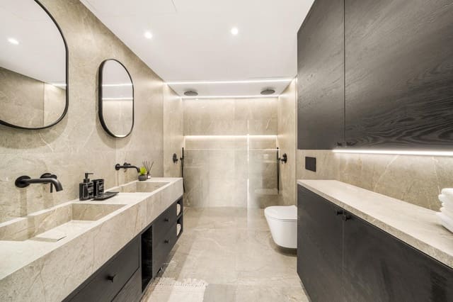 3 soveværelse Lejlighed til salg i Las Brisas, Marbella med garage - € 835.000 (Ref: 9987167)