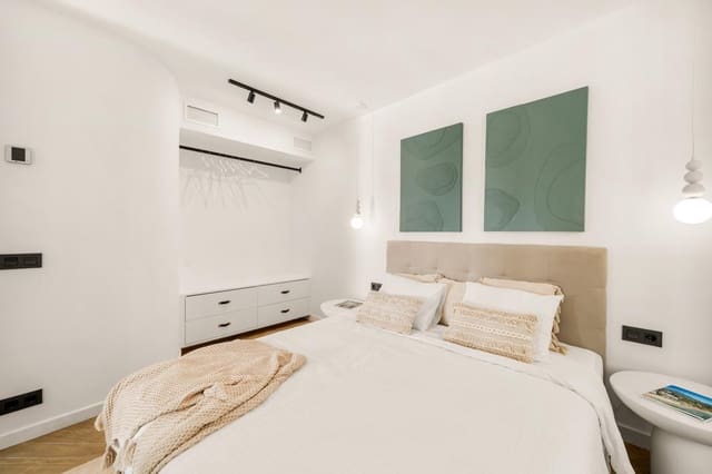 3 soveværelse Lejlighed til salg i Las Brisas, Marbella med garage - € 835.000 (Ref: 9987167)