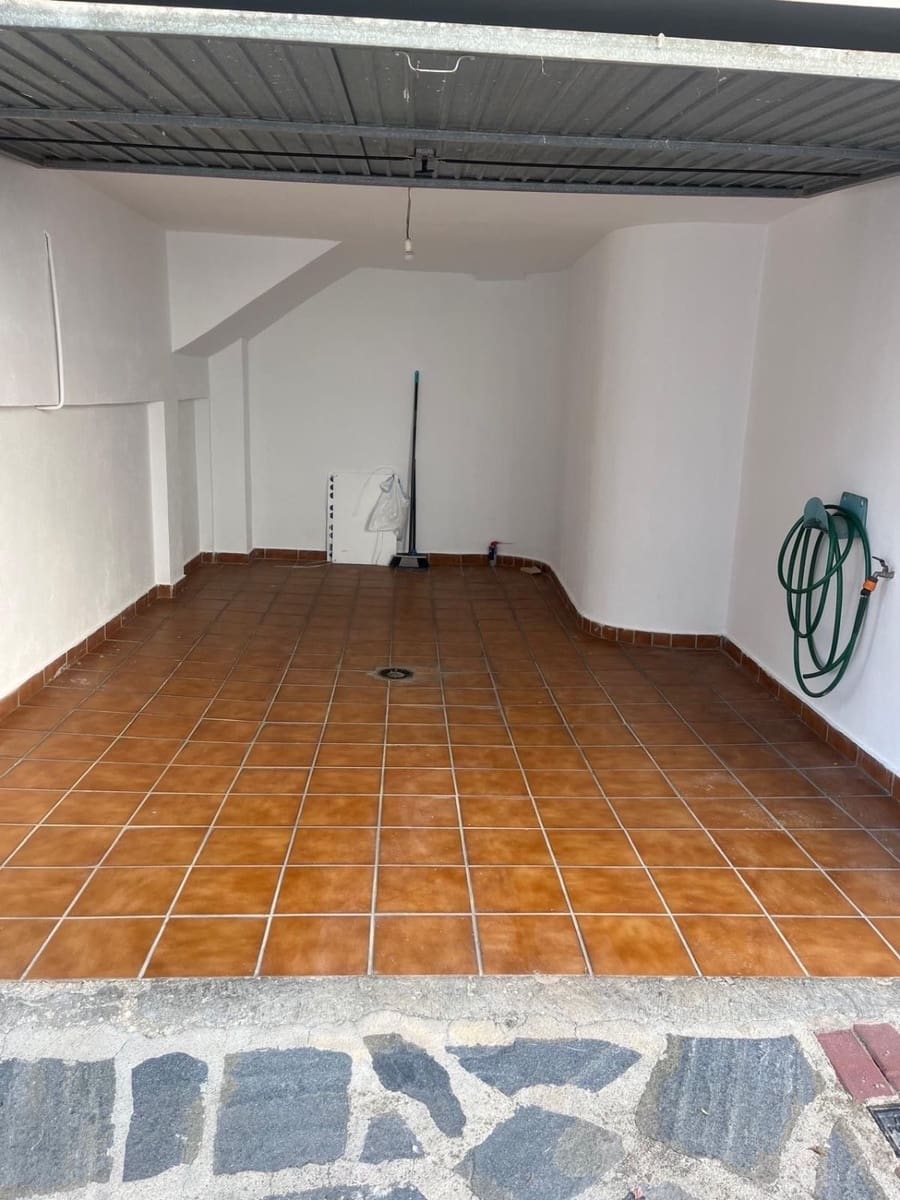 3 camera da letto Casa in vendita in Jete con garage - 160.000 € (Rif: 10042647)