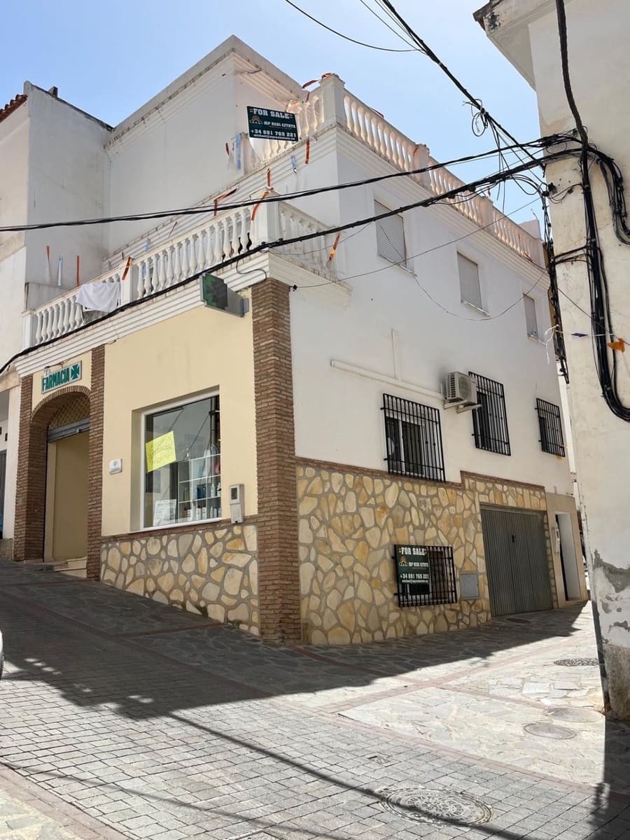 3 camera da letto Casa in vendita in Jete con garage - 160.000 € (Rif: 10042647)