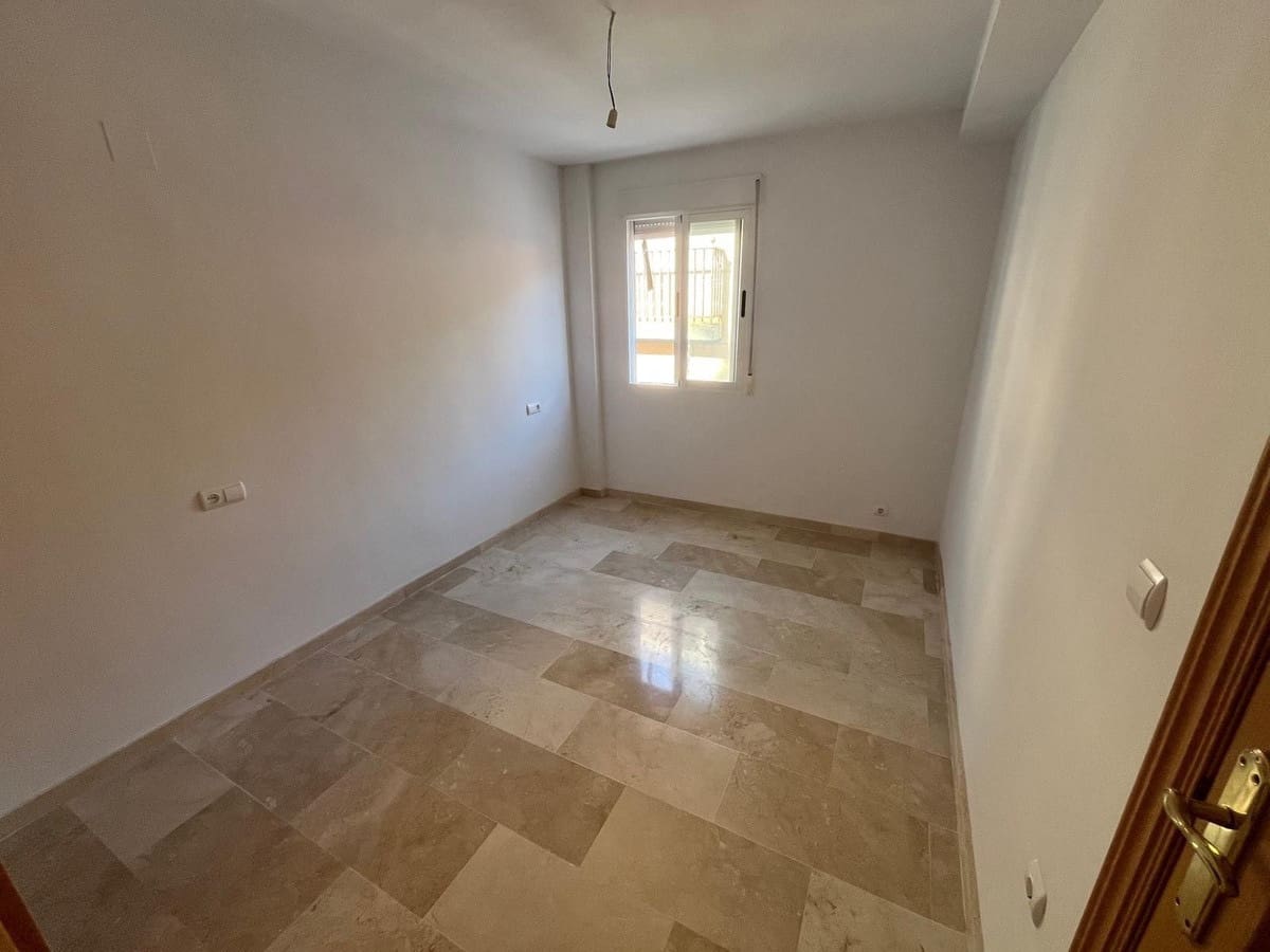 3 camera da letto Casa in vendita in Jete con garage - 160.000 € (Rif: 10042647)