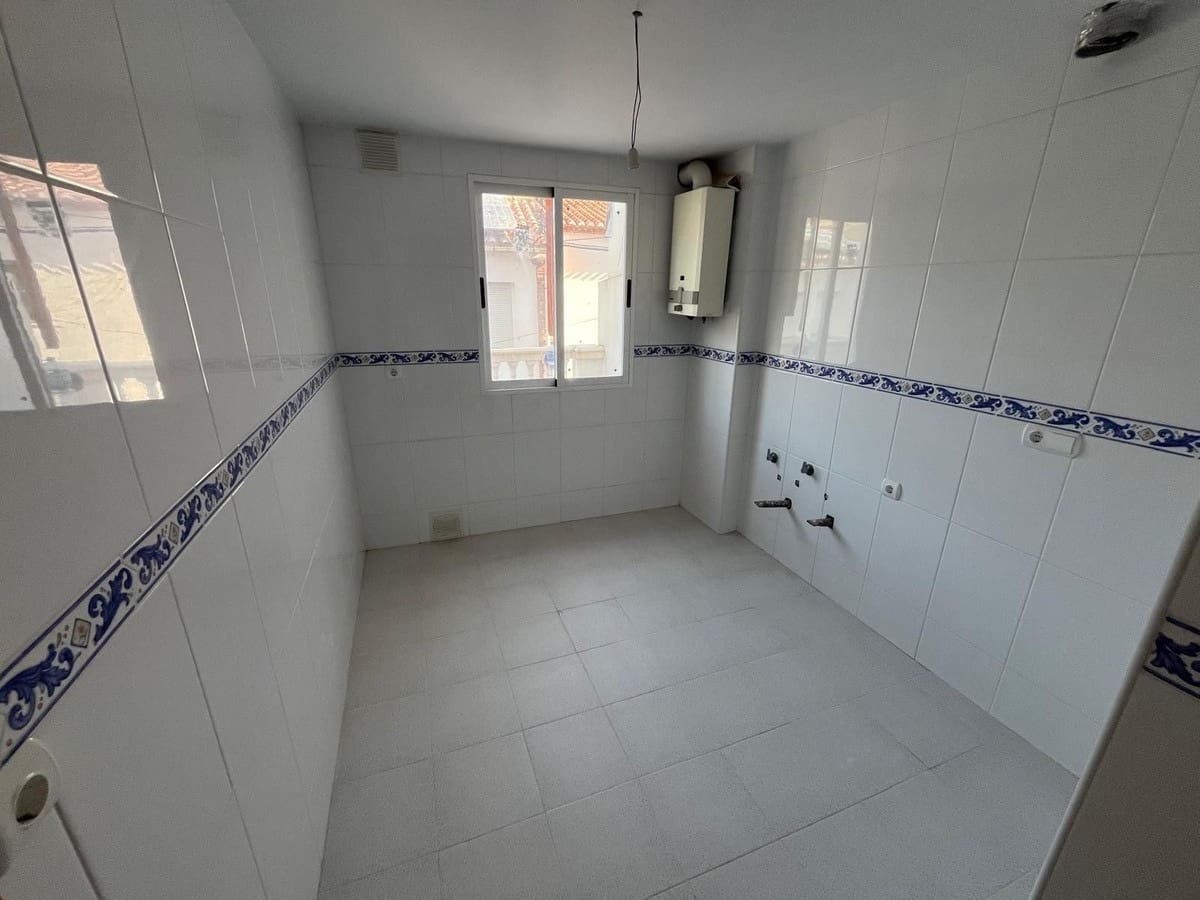 3 camera da letto Casa in vendita in Jete con garage - 160.000 € (Rif: 10042647)