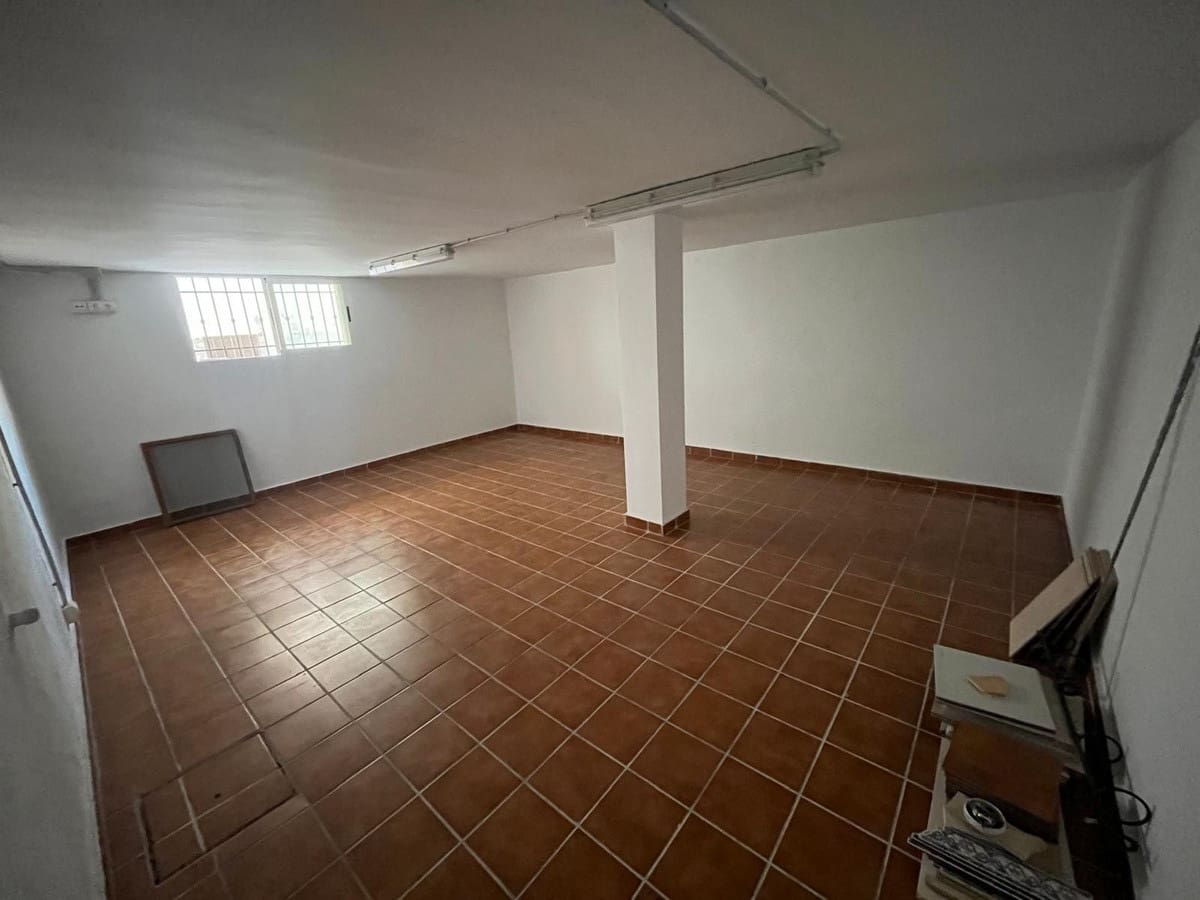 3 camera da letto Casa in vendita in Jete con garage - 160.000 € (Rif: 10042647)