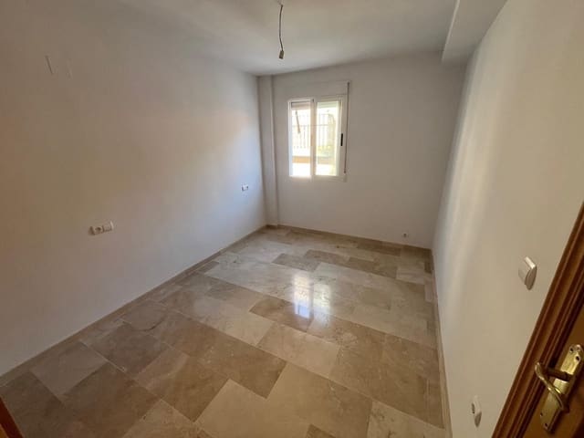 3 camera da letto Casa in vendita in Jete con garage - 160.000 € (Rif: 10042647)