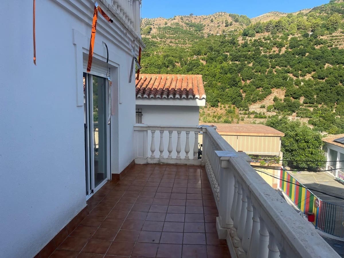 3 camera da letto Casa in vendita in Jete con garage - 160.000 € (Rif: 10042647)