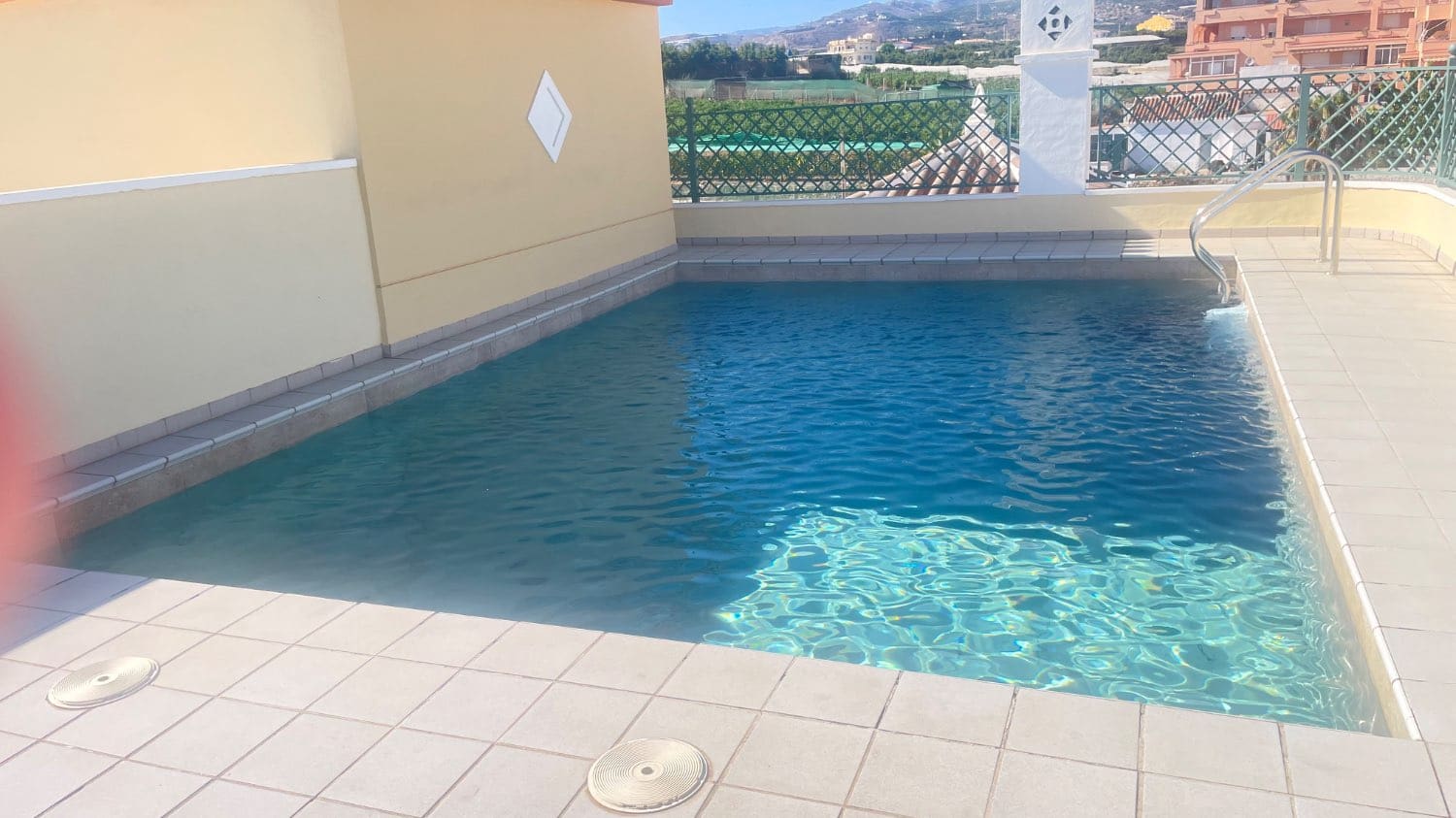 2 bedroom Flat for sale in Torrox with pool - € 375,000 (Ref: 10064722)