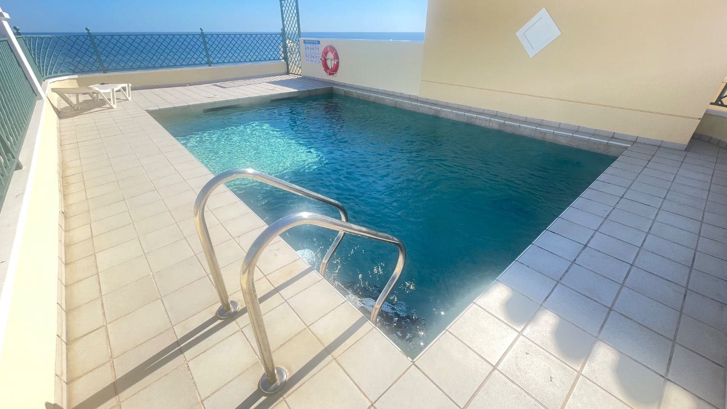 2 bedroom Flat for sale in Torrox with pool - € 375,000 (Ref: 10064722)
