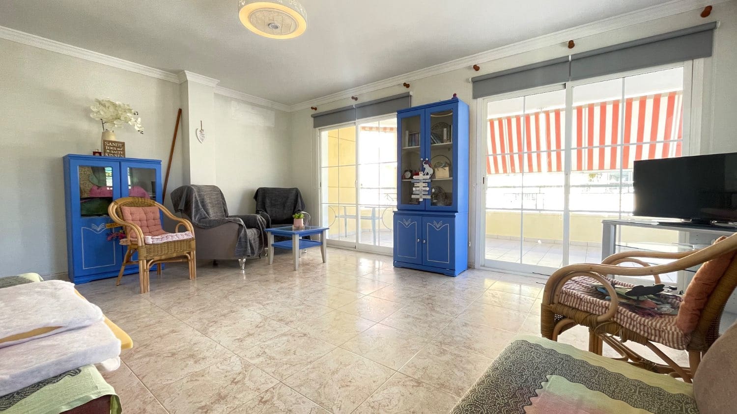 2 bedroom Flat for sale in Torrox with pool - € 375,000 (Ref: 10064722)
