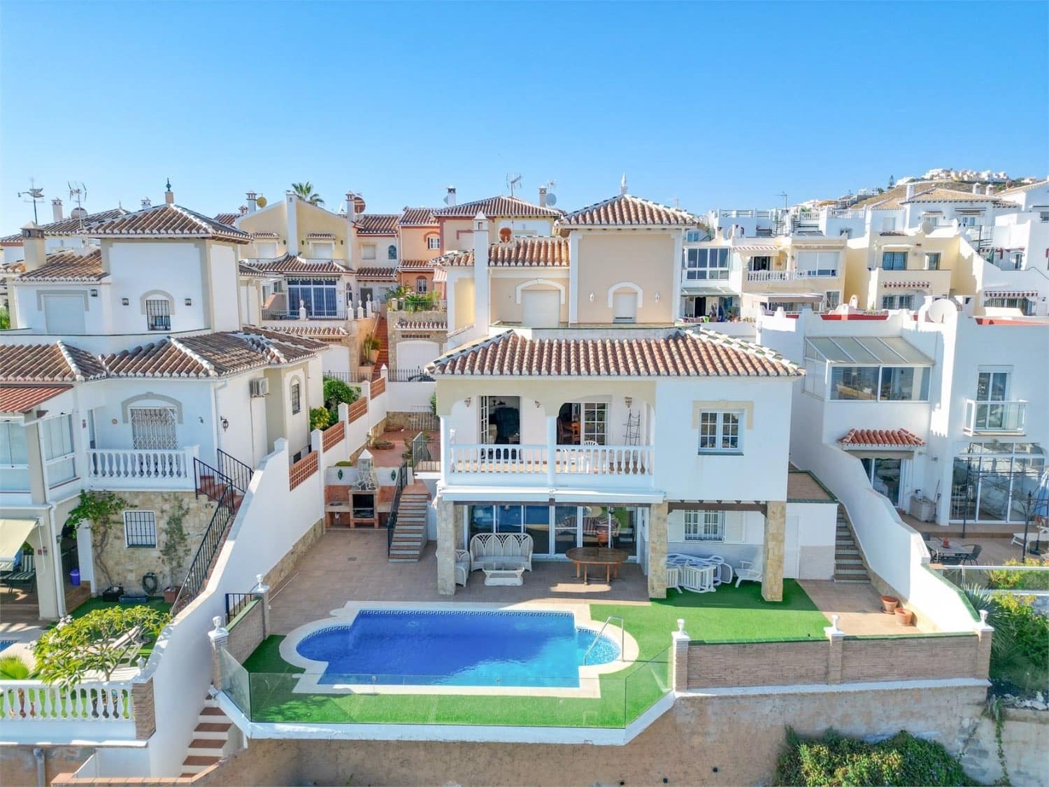 4 chambre Villa/Maison à vendre à Torrox avec piscine - 739 000 € (Ref: 10076471)