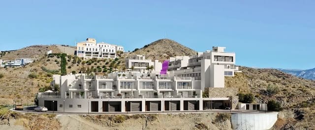 3 soverom Rekkehus til salgs i Torrox med svømmebasseng - € 529 000 (Ref: 10173996)