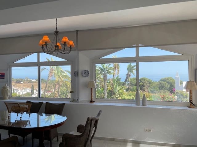 4 bedroom Villa for sale in Nerja with pool - € 699,000 (Ref: 8353155)