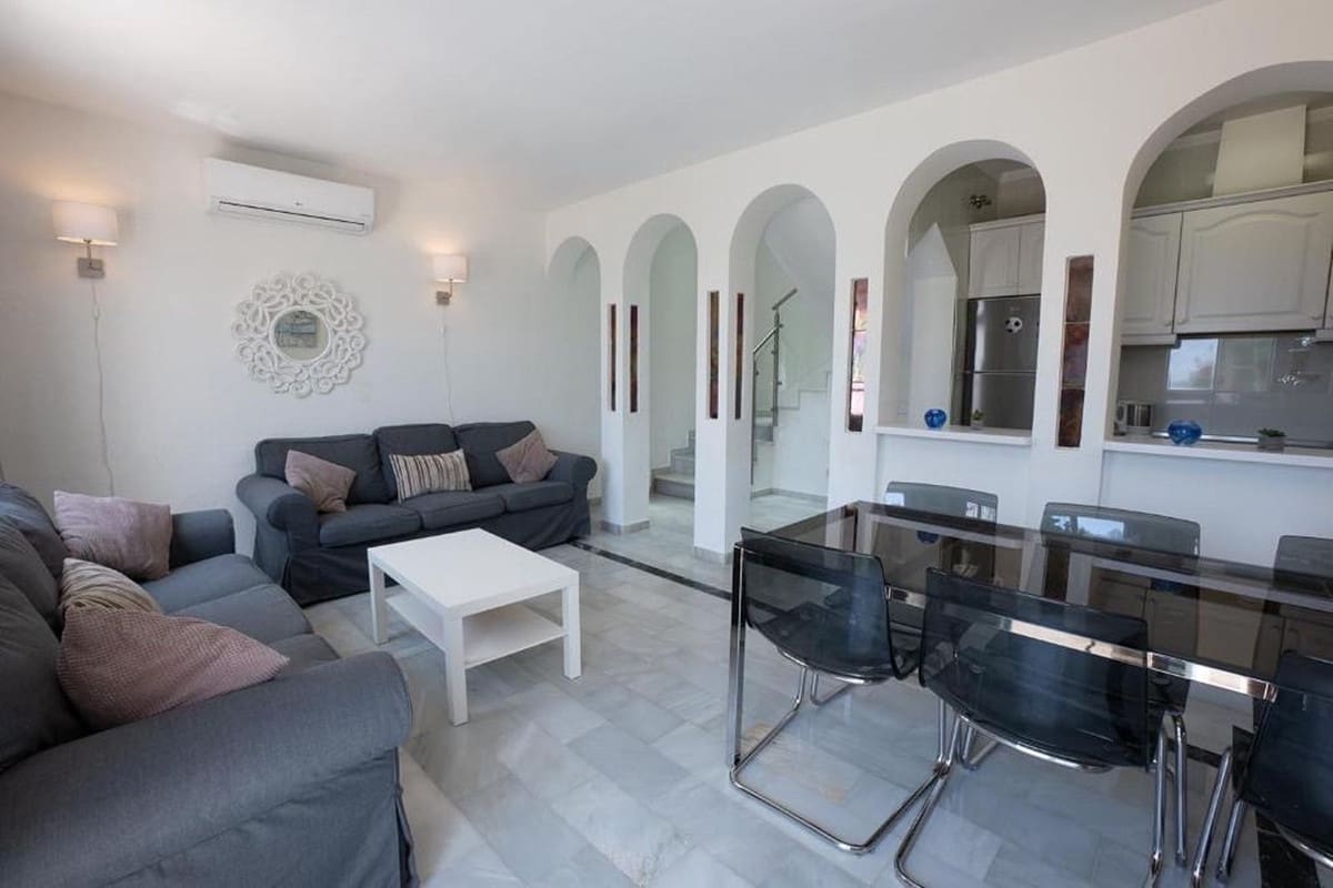 3 sypialnia Dom na sprzedaż w Nerja z basenem - 390 000 € (Ref: 8423706)