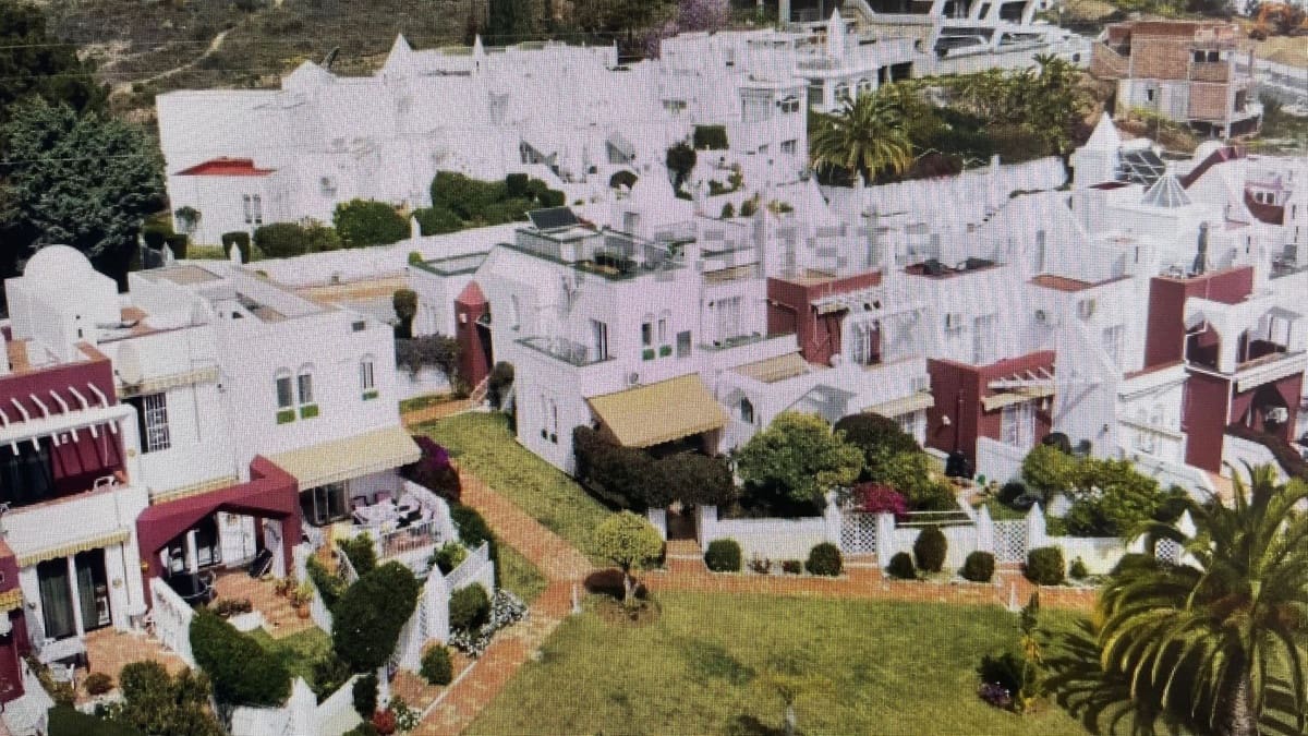 3 sypialnia Dom na sprzedaż w Nerja z basenem - 390 000 € (Ref: 8423706)