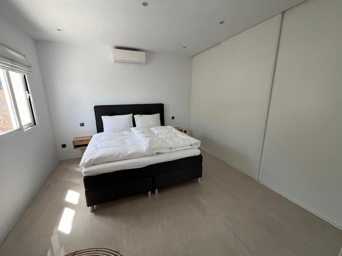 2 bedroom Villa for sale in Almunecar with pool garage - € 995,000 (Ref: 8433308)