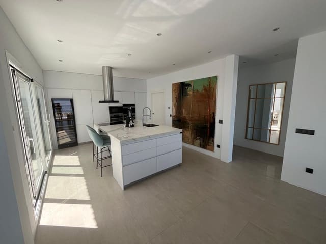 2 soverom Villa til salgs i Almuñécar med svømmebasseng garasje - € 995 000 (Ref: 8433308)