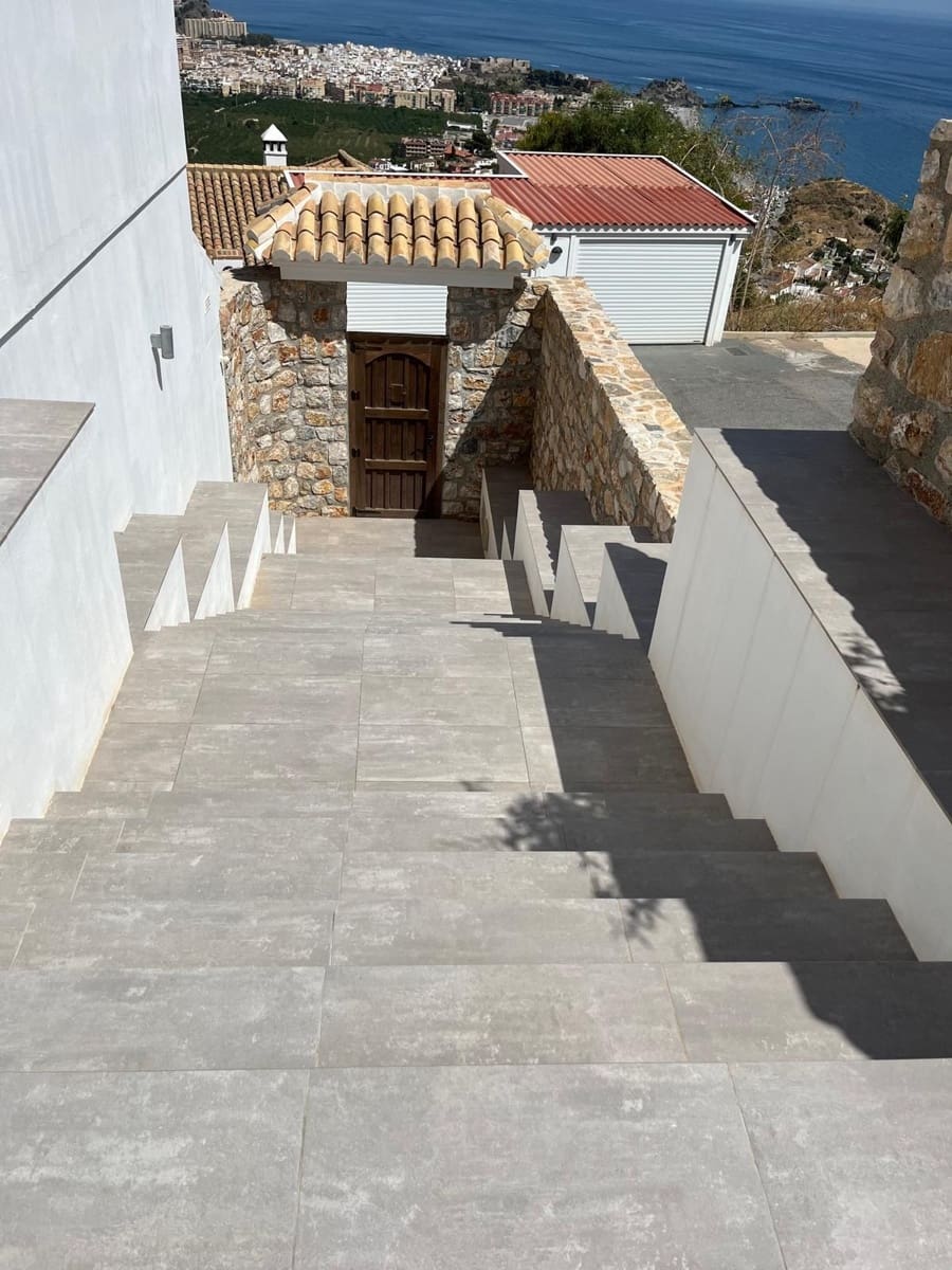 2 bedroom Villa for sale in Almunecar with pool garage - € 995,000 (Ref: 8433308)