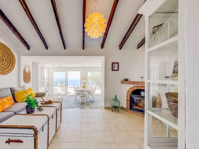 2 soveværelse Finca/Landehus til salg i Sayalonga - € 365.000 (Ref: 8459073)