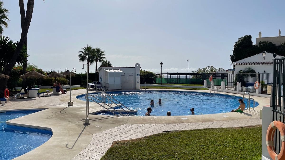 3 soverom Hus til salgs i Nerja med svømmebasseng - € 340 000 (Ref: 8528944)