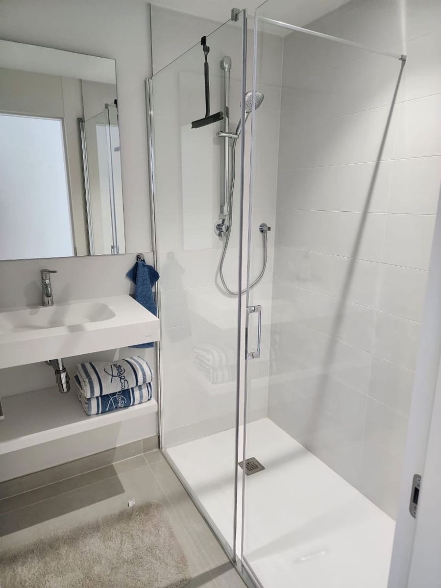 2 bedroom Apartment for sale in Fuengirola with pool garage - € 595,000 (Ref: 8623278)