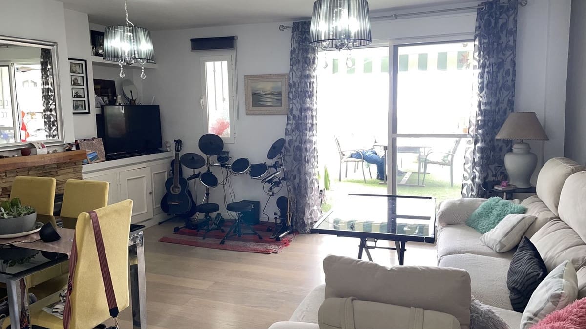 3 soverom Hus til salgs i Almunecar med svømmebasseng garasje - € 324 000 (Ref: 8989913)