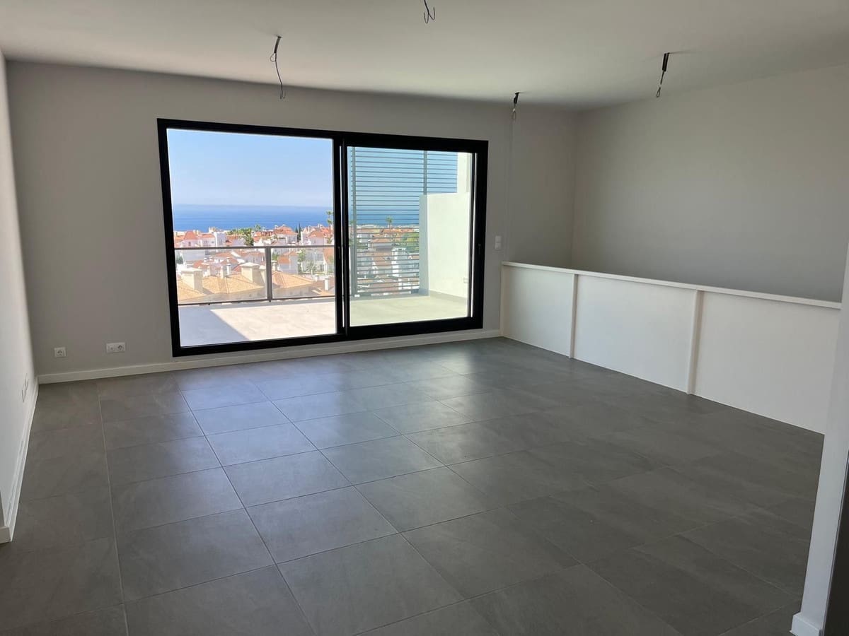 3 camera da letto Villetta Bifamiliare in vendita in Riviera del Sol con piscina garage - 684.000 € (Rif: 9025637)