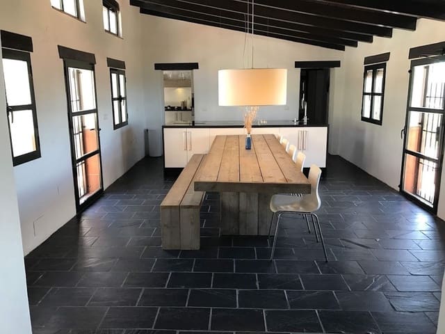 3 soveværelse Villa til salg i Canillas de Aceituno med swimmingpool garage - € 699.000 (Ref: 9035601)