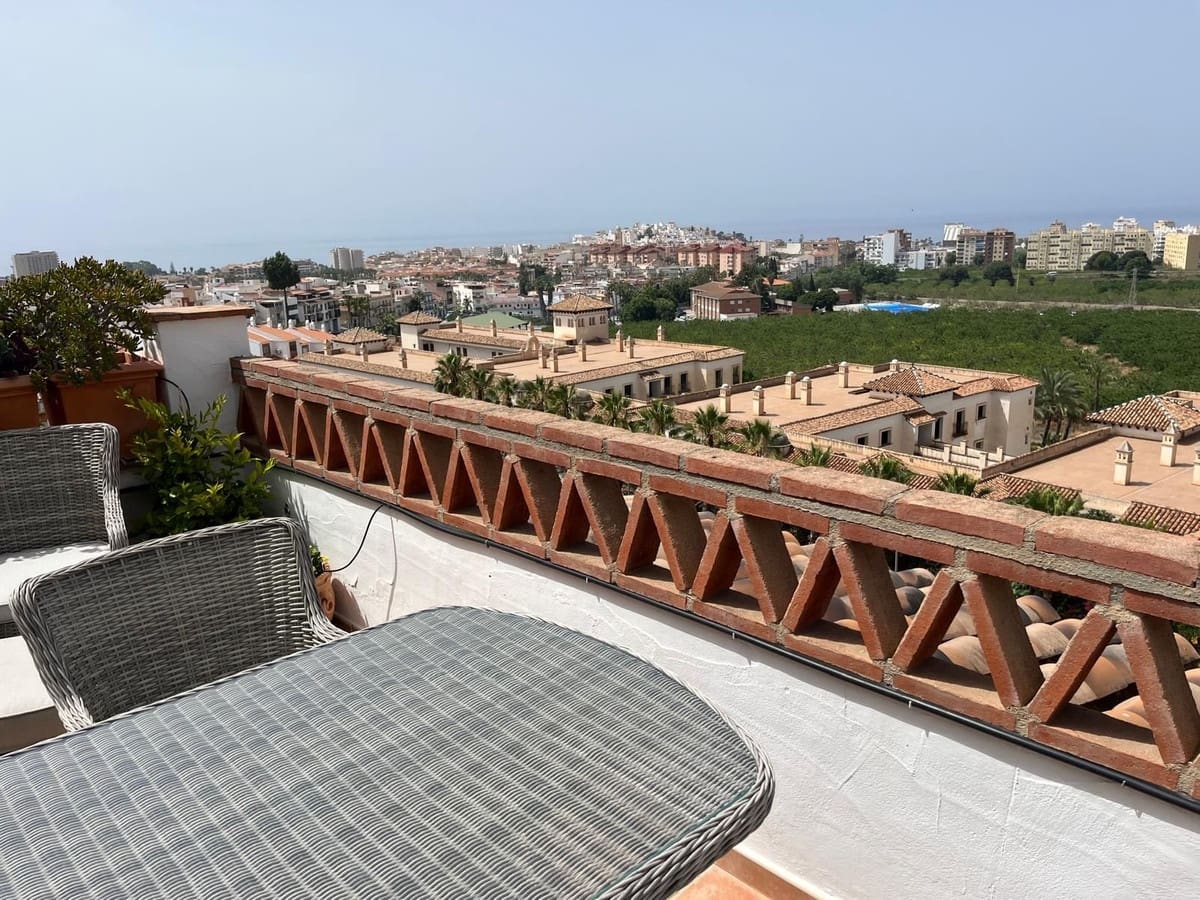 2 soveværelse Penthouse til salg i Almunecar med swimmingpool garage - € 298.000 (Ref: 9094486)