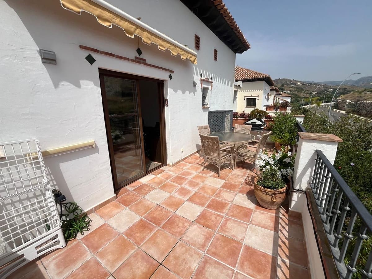 2 soveværelse Penthouse til salg i Almunecar med swimmingpool garage - € 298.000 (Ref: 9094486)