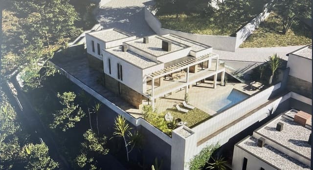 4 sypialnia Willa na sprzedaż w Almuñécar z garażem - 1 250 000 € (Ref: 9095766)