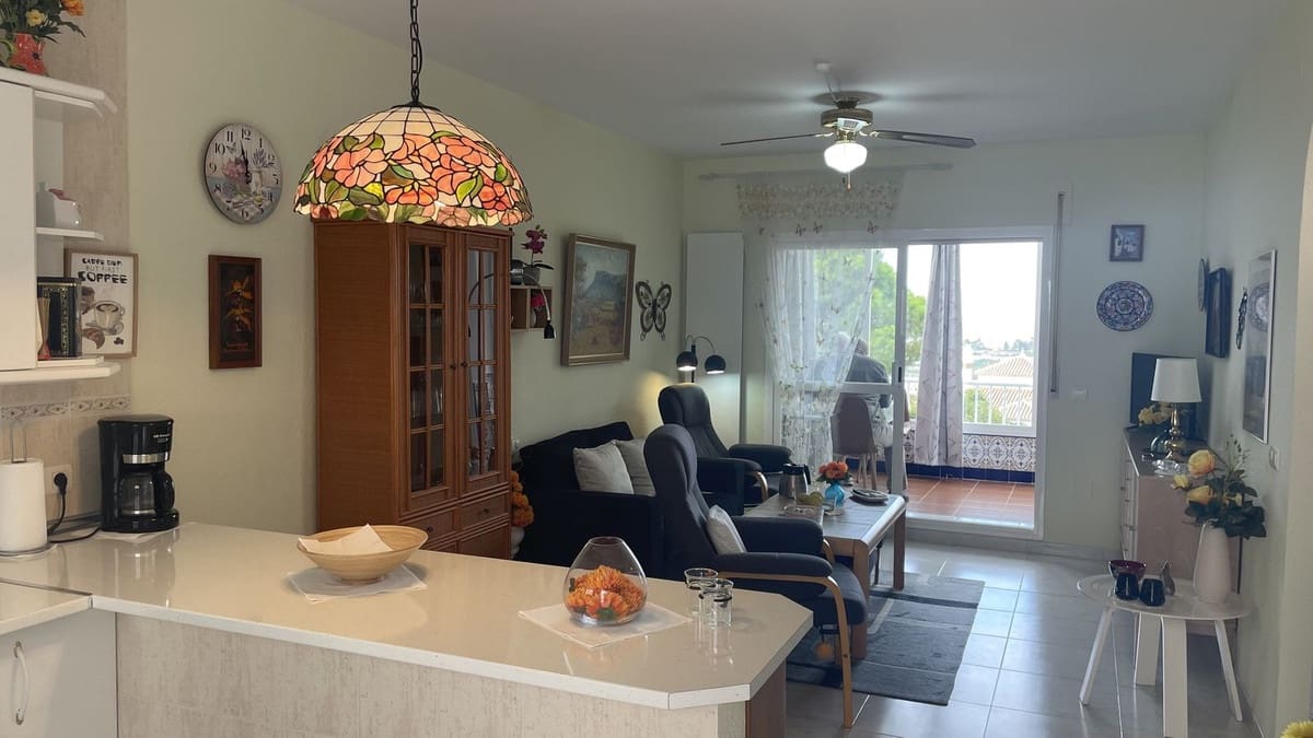 2 makuuhuone Huoneisto myytävänä paikassa Torrox-Costa mukana uima-altaan - 170 000 € (Ref: 9271467)