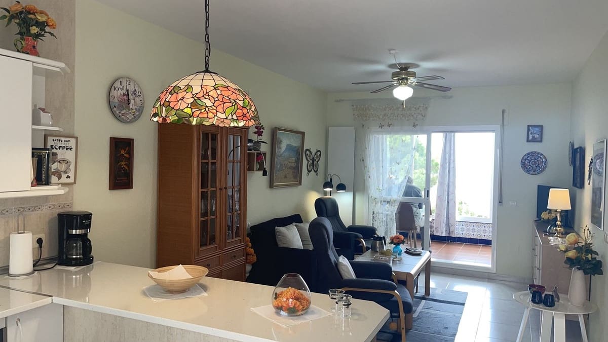 2 makuuhuone Huoneisto myytävänä paikassa Torrox-Costa mukana uima-altaan - 170 000 € (Ref: 9271467)