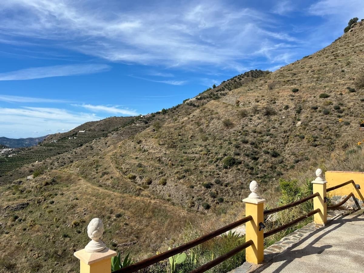 2 soveværelse Finca/Landehus til salg i Itrabo med garage - € 139.000 (Ref: 9395335)